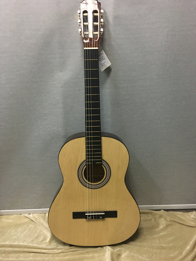 Guitarra clásica de madera contrachapada de abeto serie Winzz para estudiantes avanzados de 39 pulgadas (AC70H)