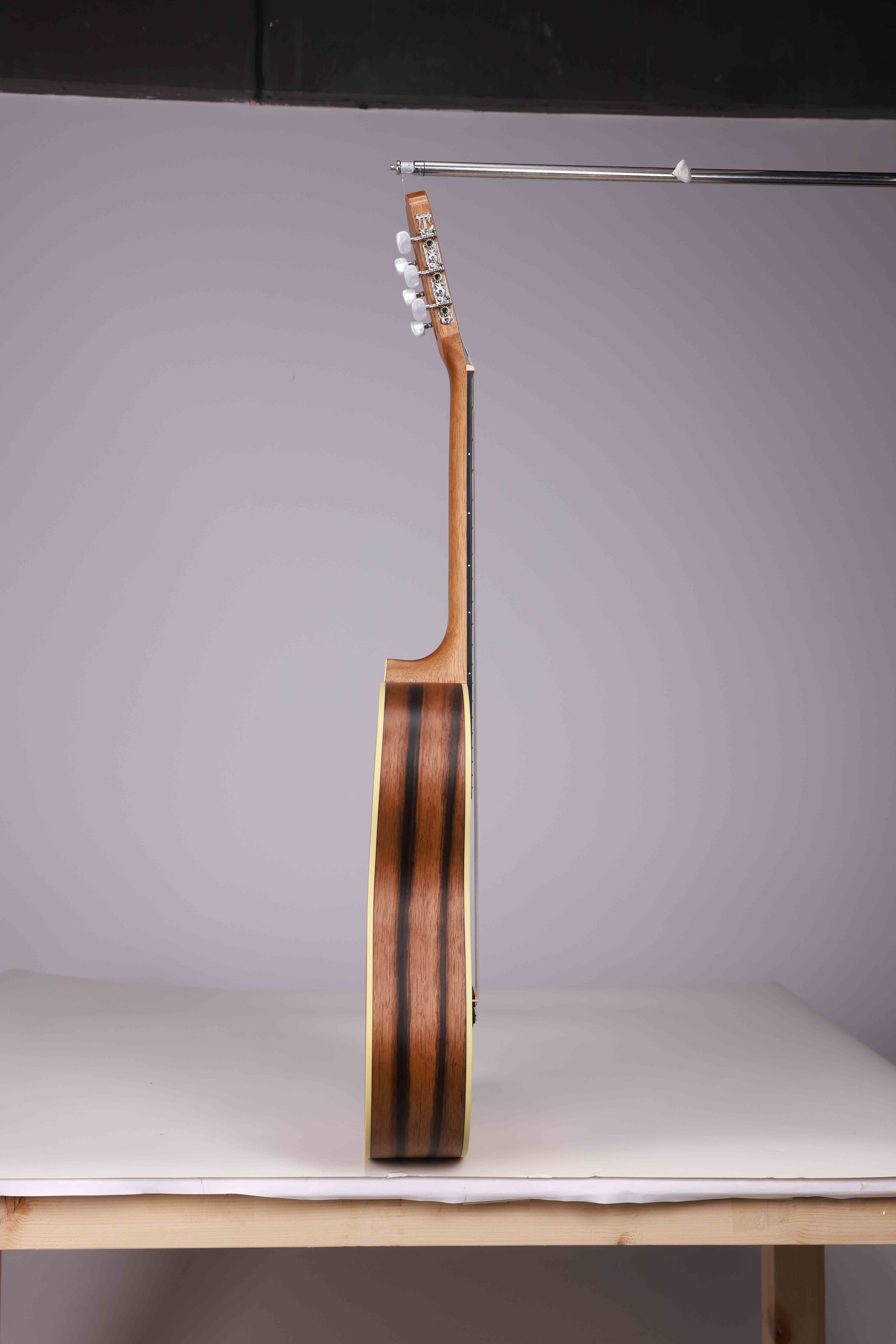 WCG1602 Winzz Exotic Material 39'' Guitarra clásica fabricada en Indonesia