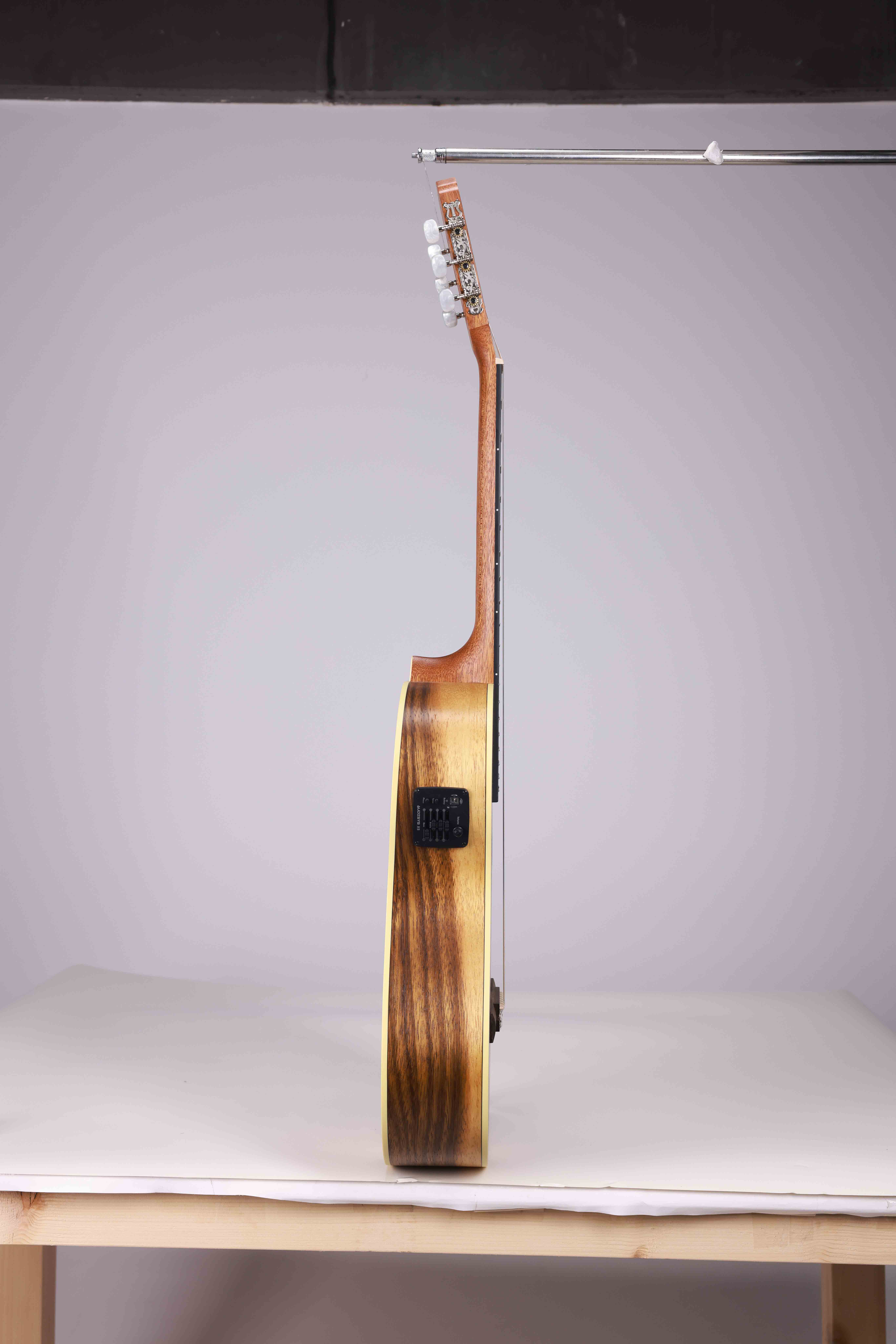 WCG604CE Winzz Exotic Material 39'' Guitarra clásica fabricada en Indonesia