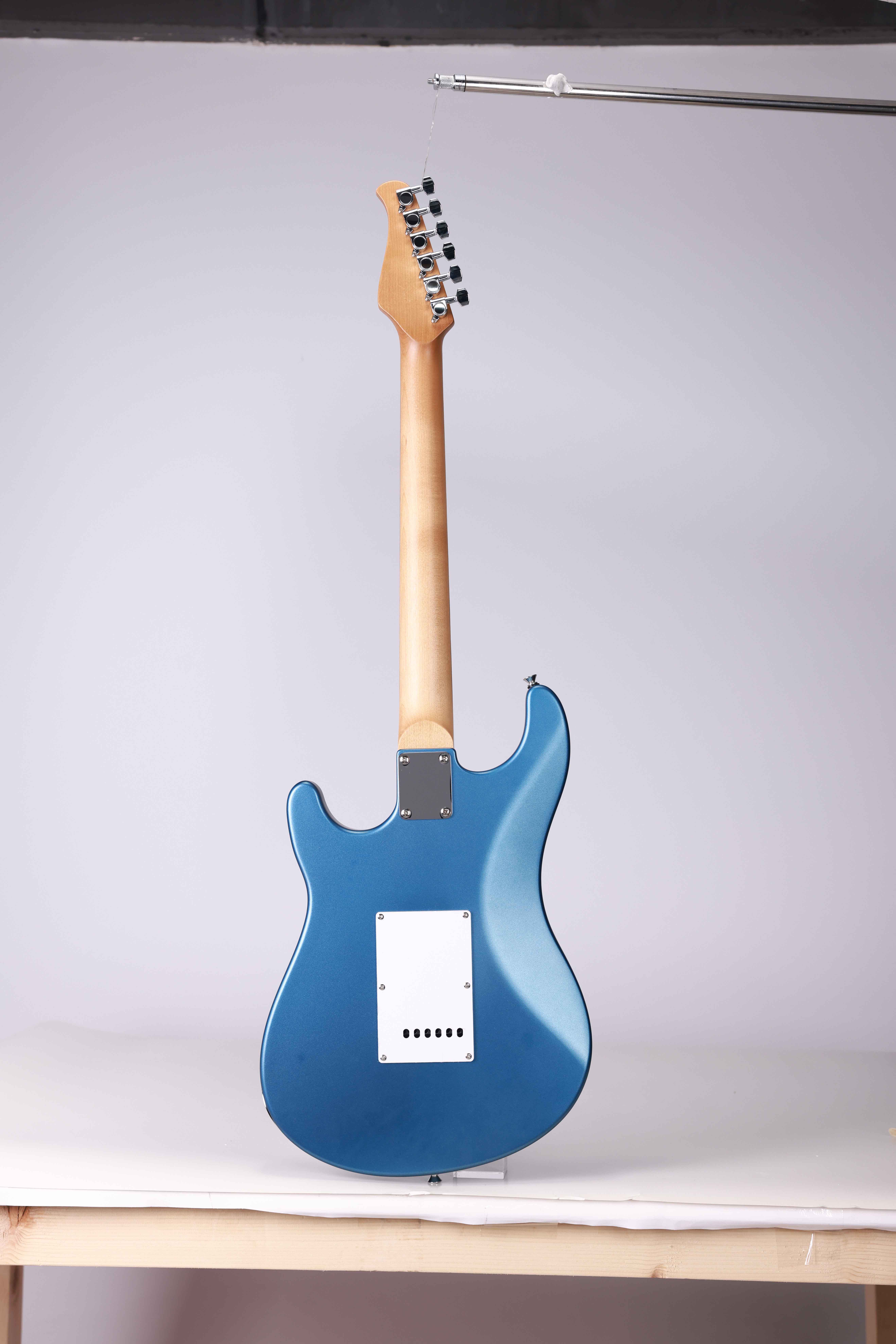 Guitarra eléctrica con cuerpo de material compuesto Winzz WGS02