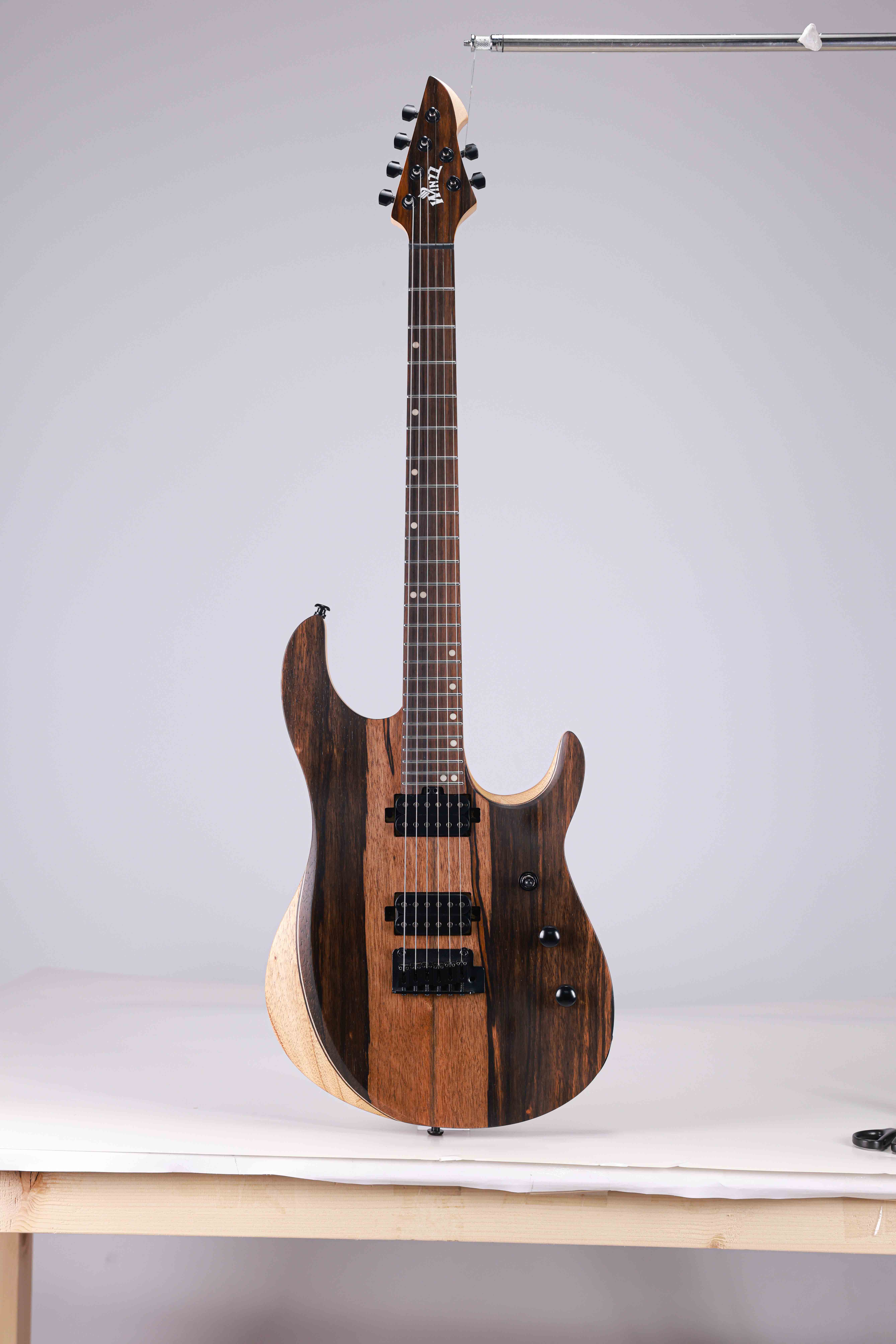WOS EX80-ME Mindi Body Eboni (grosor: 6 mm) Guitarra eléctrica superior fabricada en Indonesia