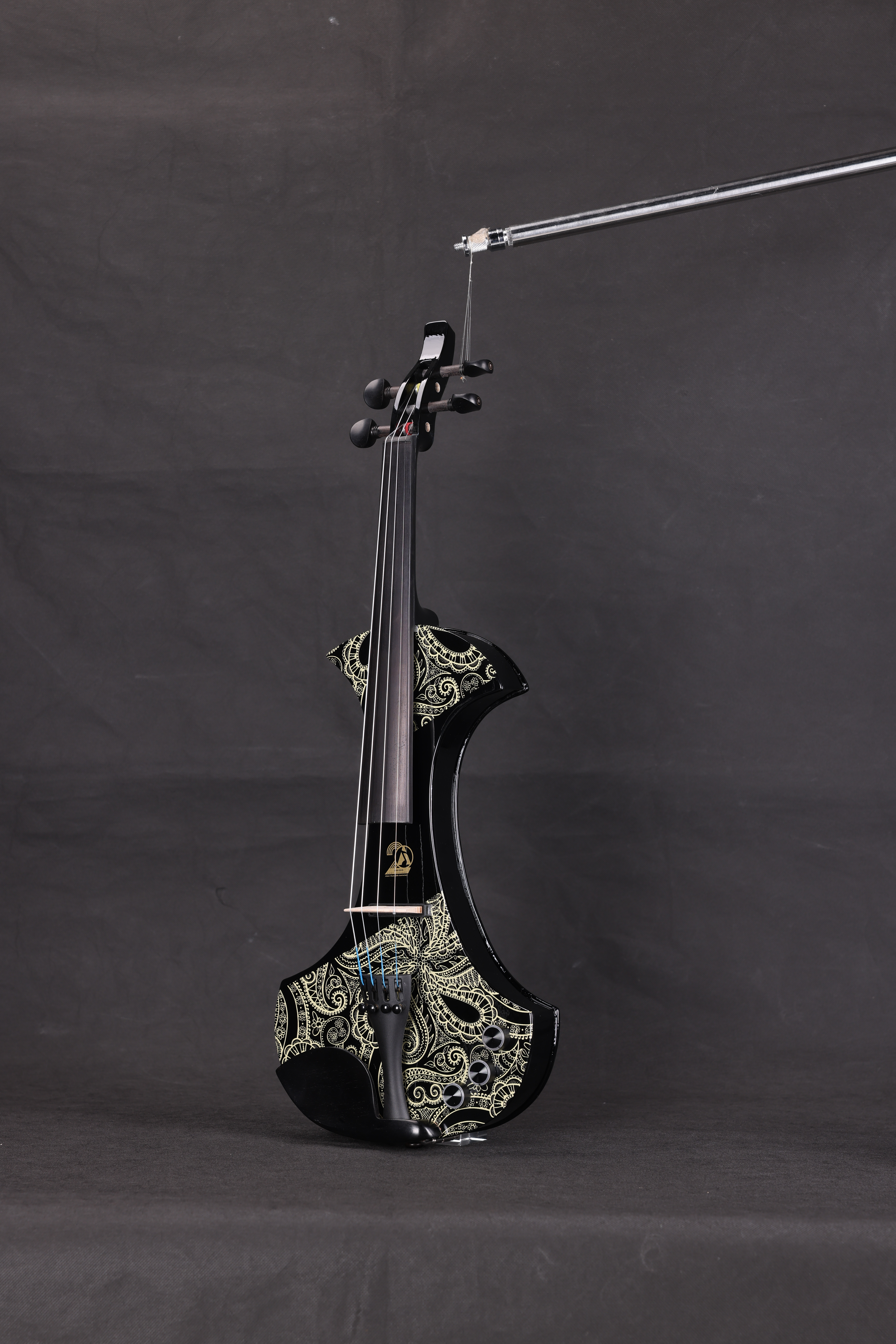 AV-D501 Patente de diseño Función de reverberación/retardo/coro Violín eléctrico 4/4