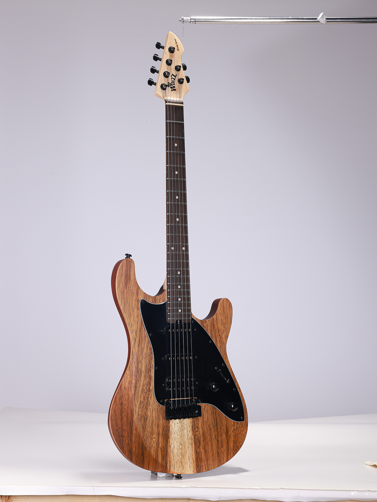WGS EX80-AT Winzz Exotic Collection Guitarra eléctrica con tapa de chapa de teca y cuerpo de Agatis fabricada en Indonesia