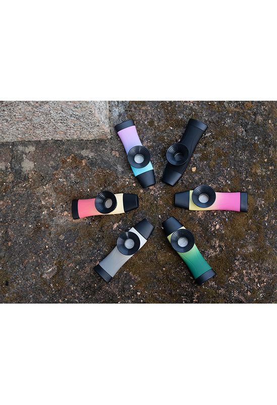 KZ100 Nuevo colorido ABS Cuerpo ABS Cubo amigable Kazoo