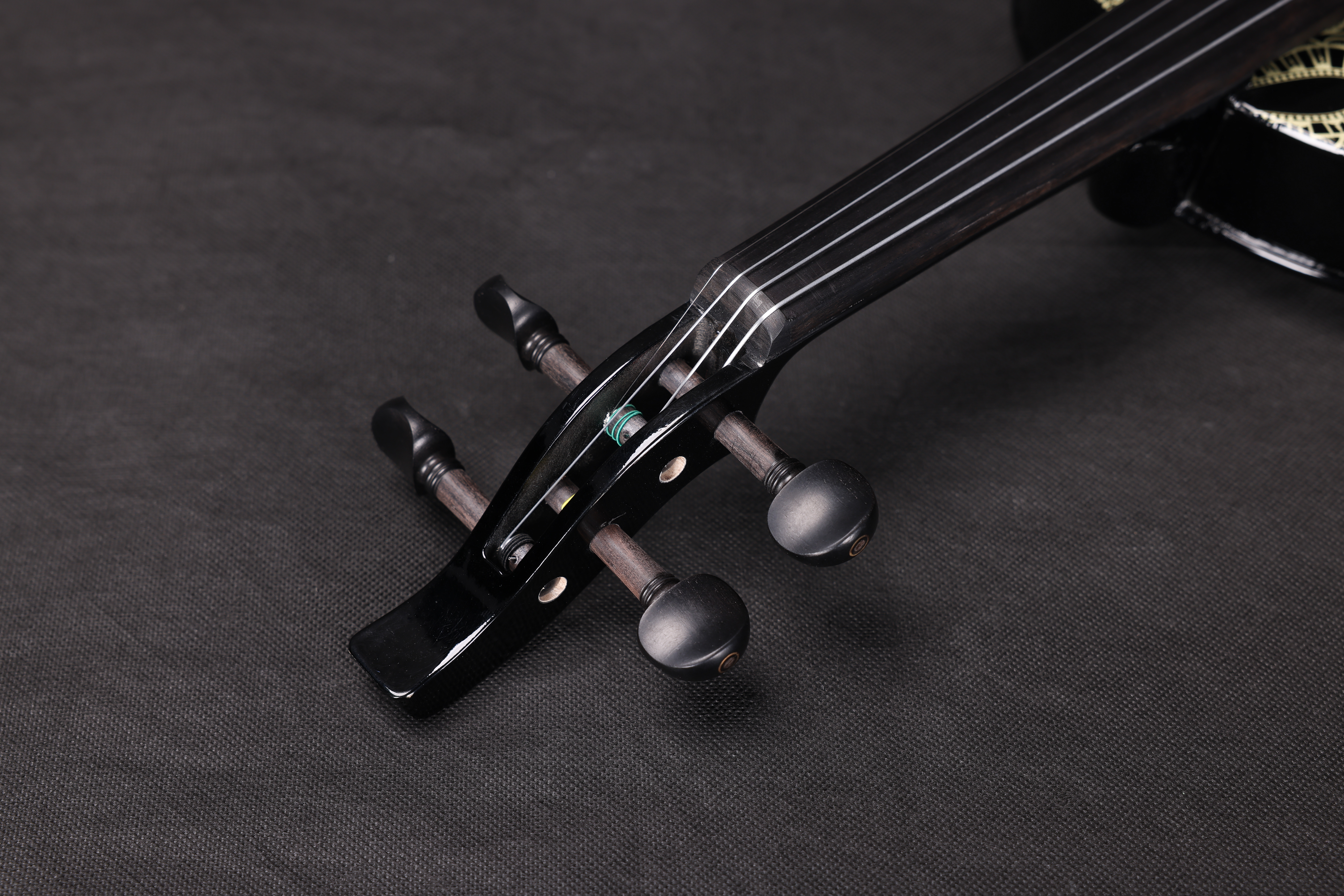 AV-D501 Patente de diseño Función de reverberación/retardo/coro Violín eléctrico 4/4