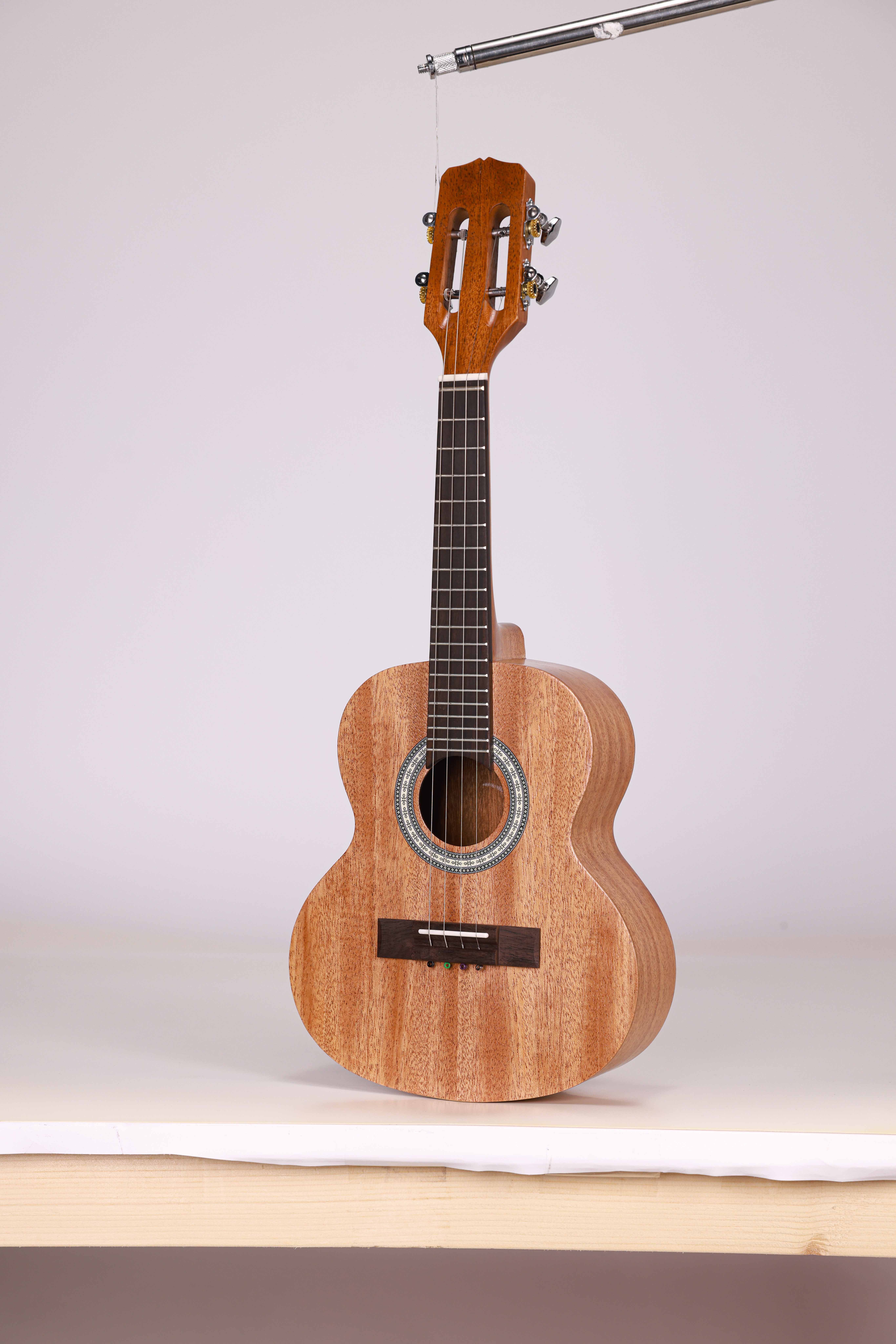 Guitarra Cavaquinhos con tapa de madera contrachapada de caoba de 23'' CG77L