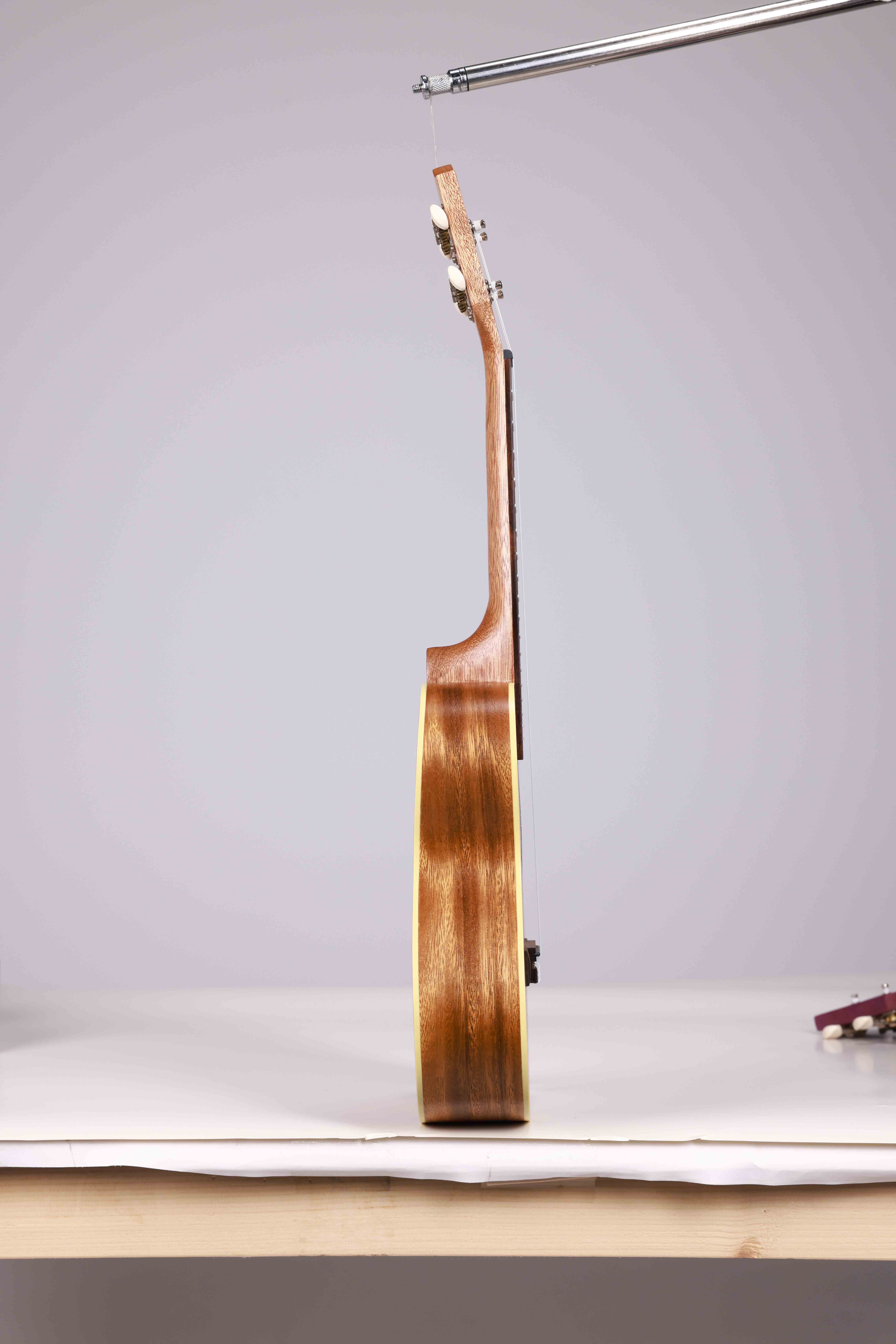 AU604-21 Ukelele soprano de teca (fibra blanca) de calidad Winzz, madera contrachapada de 21 pulgadas, fabricado en Indonesia