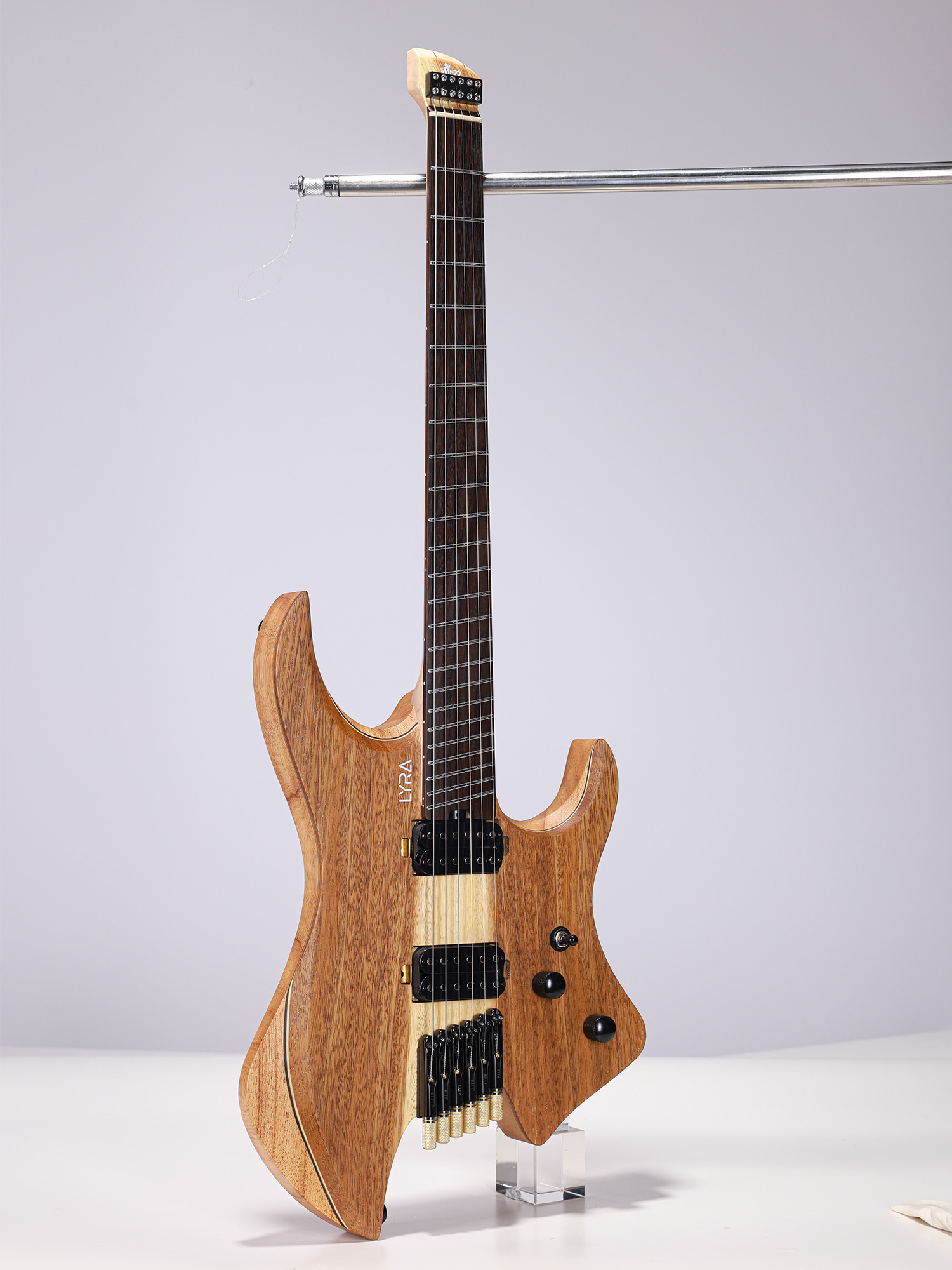 WLH EX80-MK Mindi Body Koa (grosor: 6 mm) Guitarra eléctrica sin cabeza superior fabricada en Indonesia