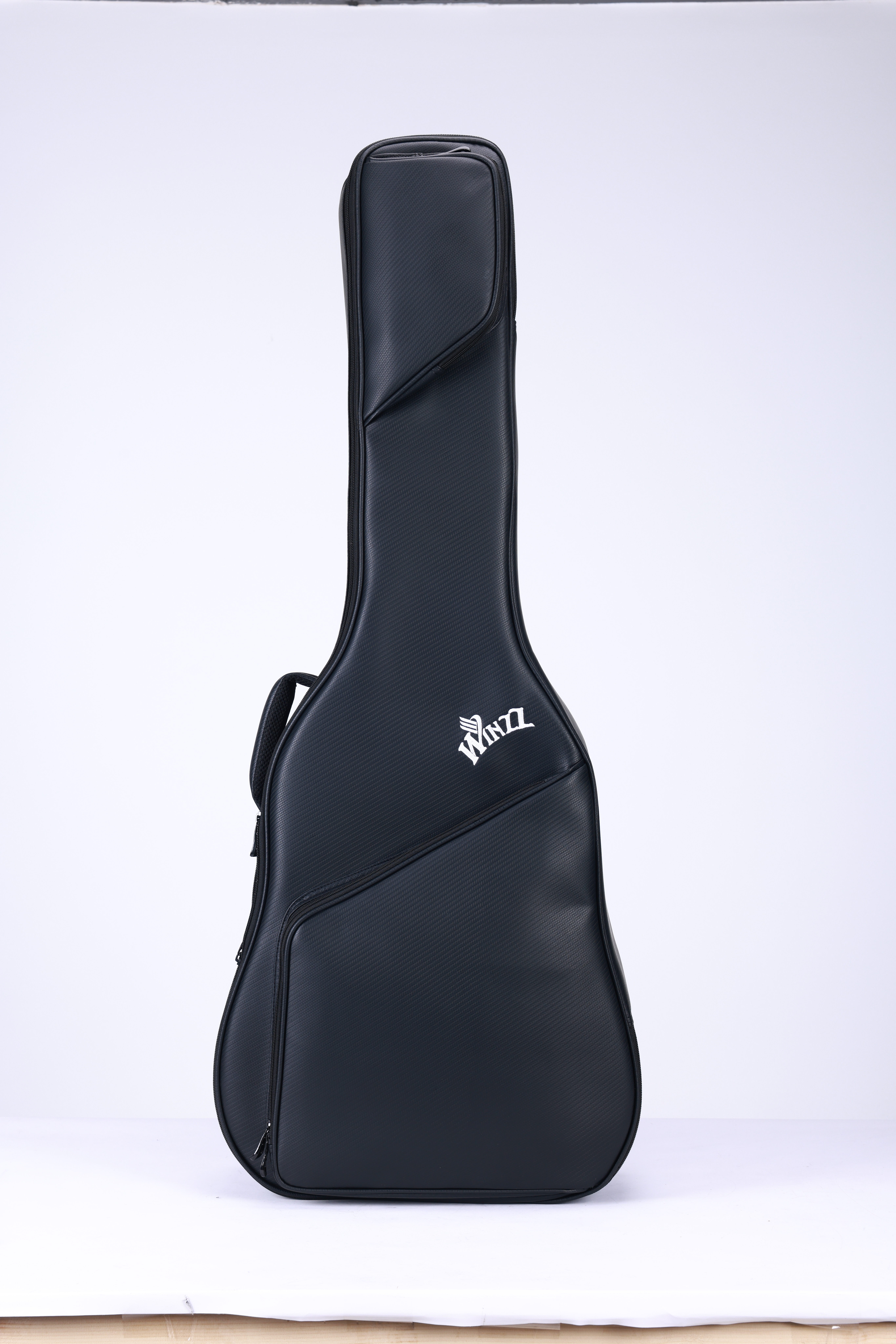 Funda para guitarra acústica Acolchado de espuma de PE de 15 mm Tela de PU negra Forro de Nylex Bolsillo grande (BGW1718)