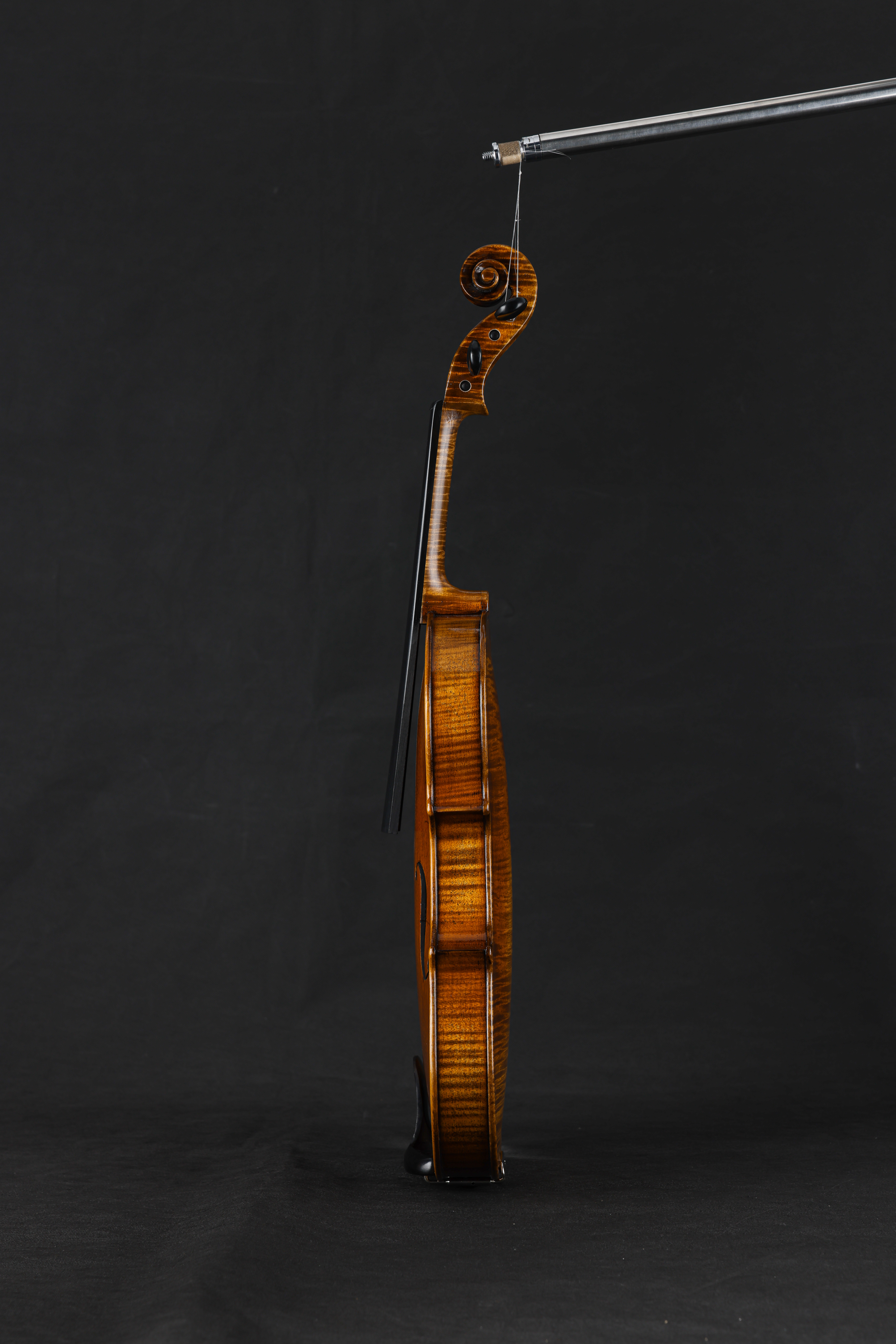 Hermoso Maple Flamed 4/4,3/4,1/2,1/4 Violín chino hecho a mano (VH500)
