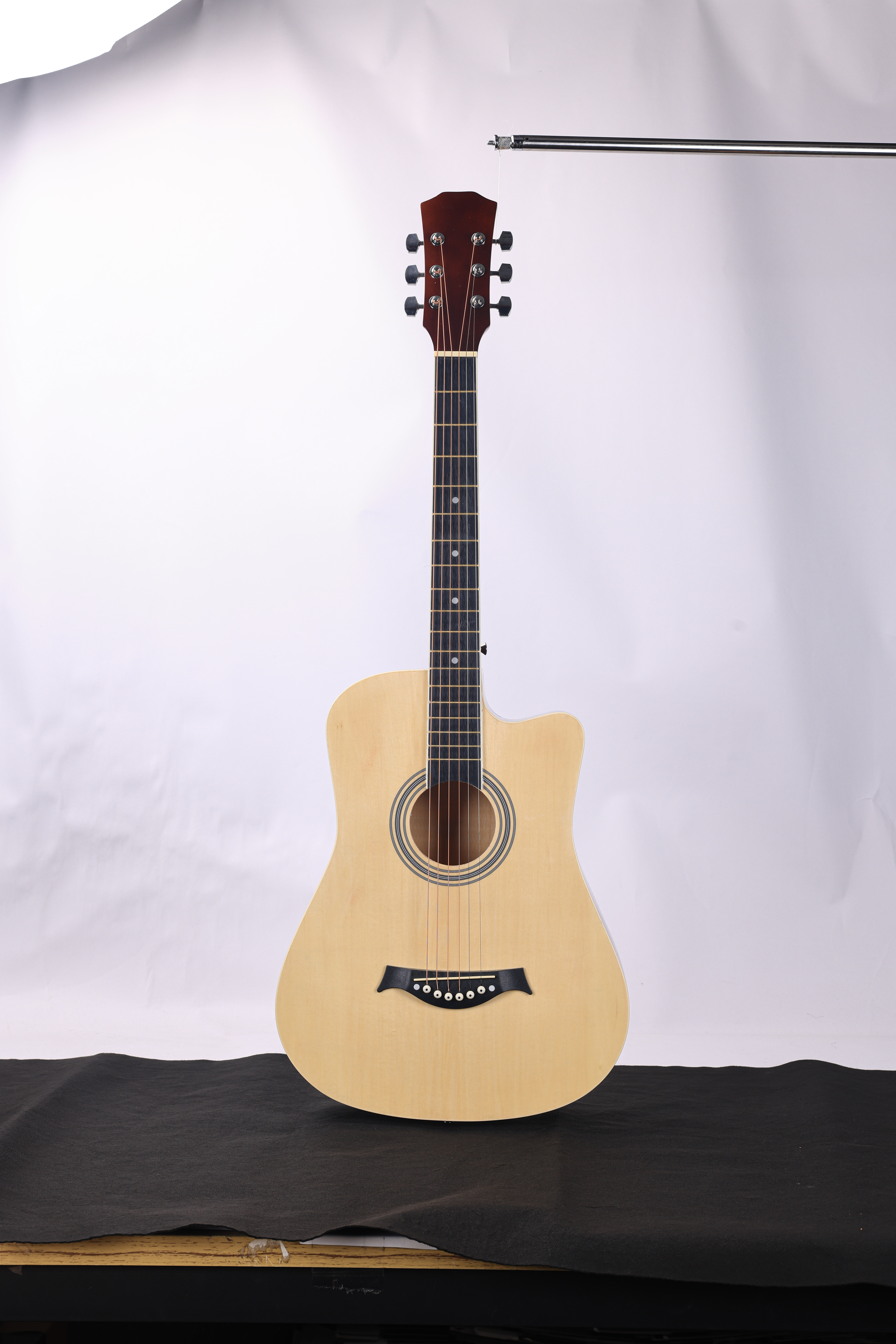 Guitarra acústica de nivel básico de 38'' AF38ALC 