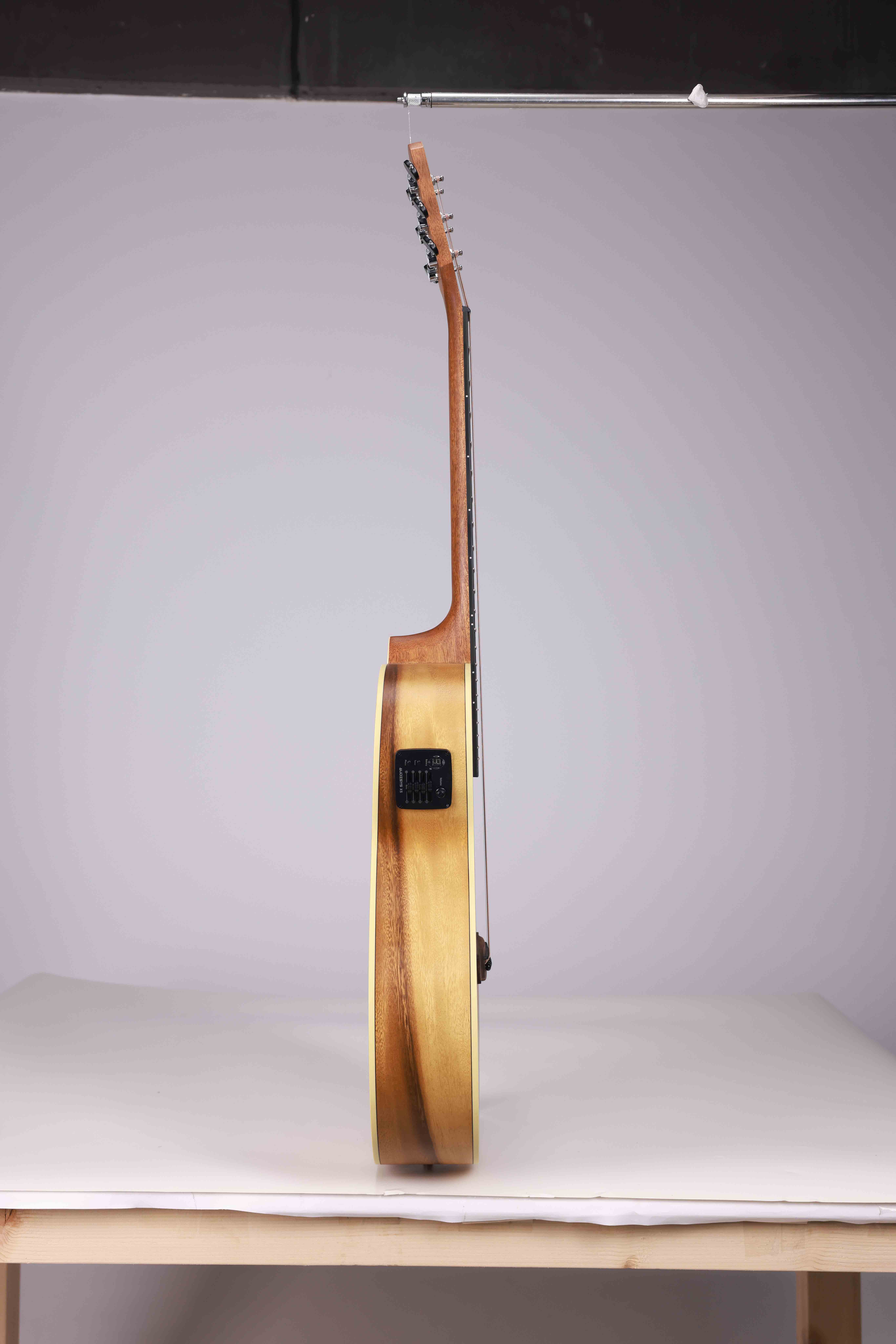 WAG603CE-40 Winzz Exotic Material Guitarra eléctrica acústica recortada de 40' Fabricada en Indonesia