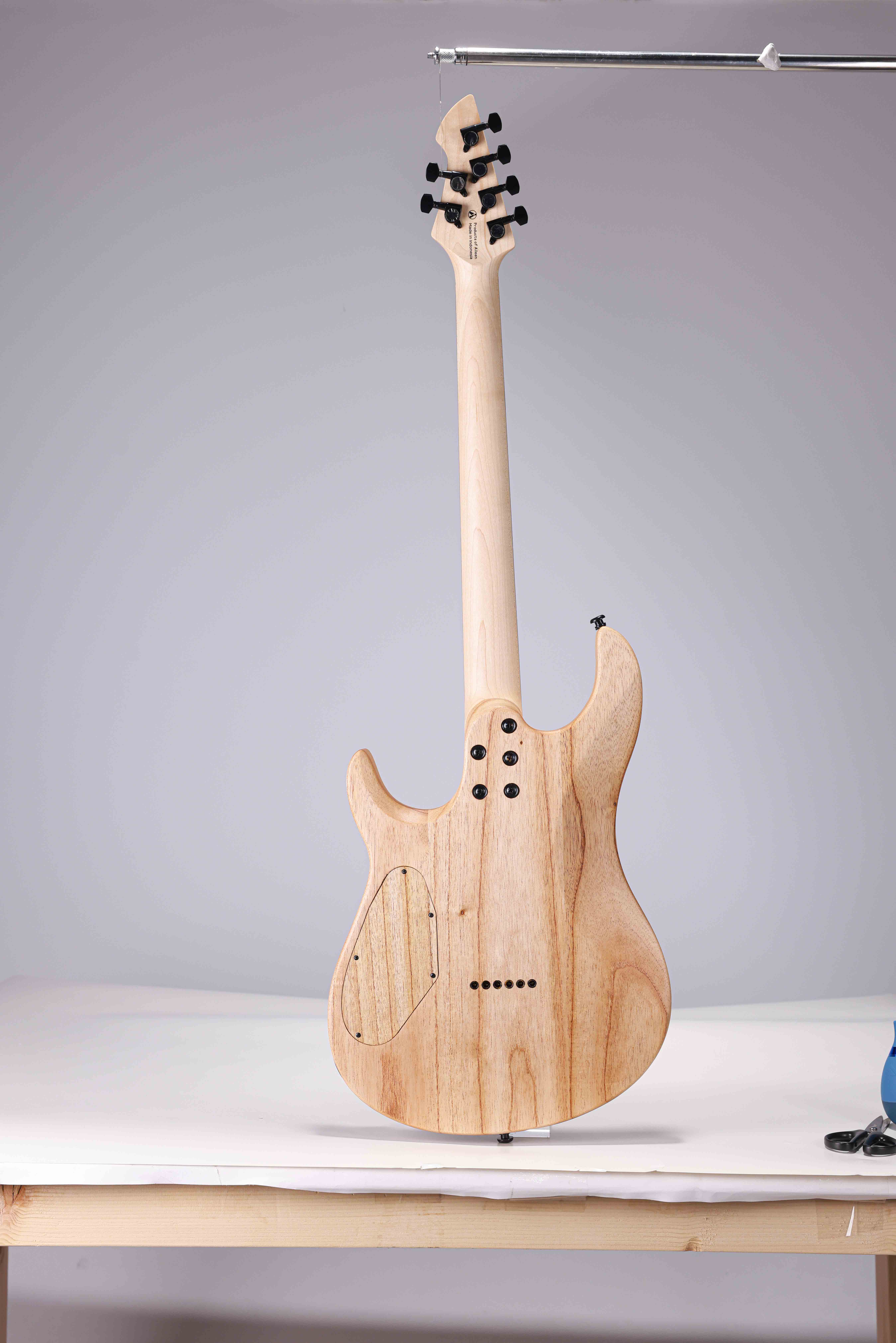 WOS EX80-MK Mindi Body Koa (grosor: 6 mm) Guitarra eléctrica superior fabricada en Indonesia