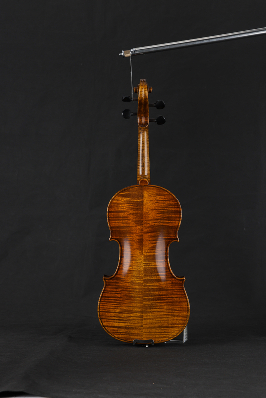 Hermoso Maple Flamed 4/4,3/4,1/2,1/4 Violín chino hecho a mano (VH500)
