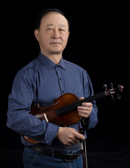 Dong Qiwei (especialista en cuerdas arqueadas)