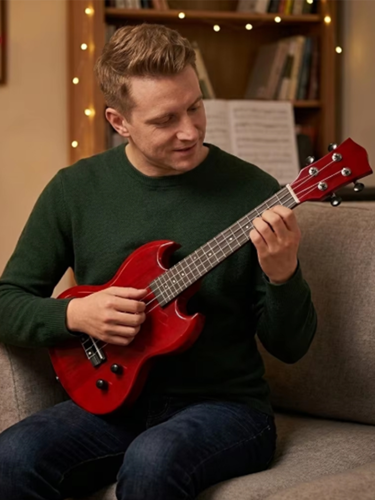 EUG01 Precio al por mayor Estilo SG Madera maciza Cuerpo delgado 26 'Ukelele eléctrico